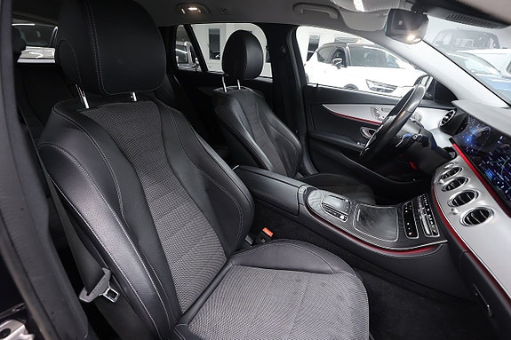 Mercedes-Benz E300 15 of 25