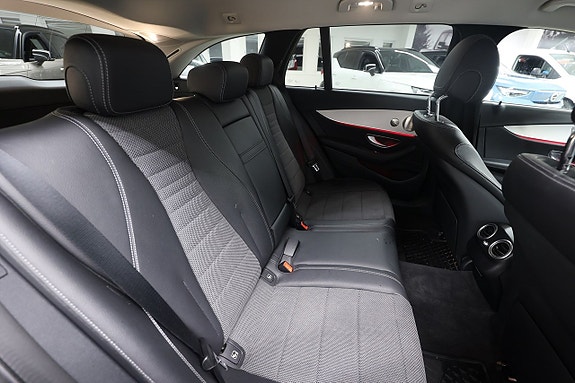 Mercedes-Benz E300 12 of 25