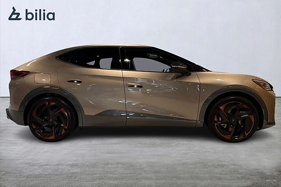 Cupra Tavascan 16 of 18