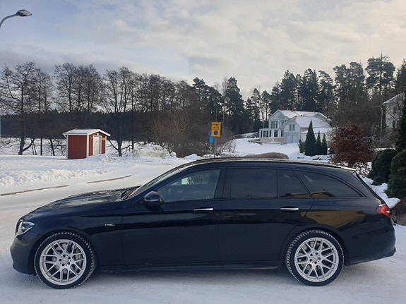 Mercedes-Benz E53 16 of 30