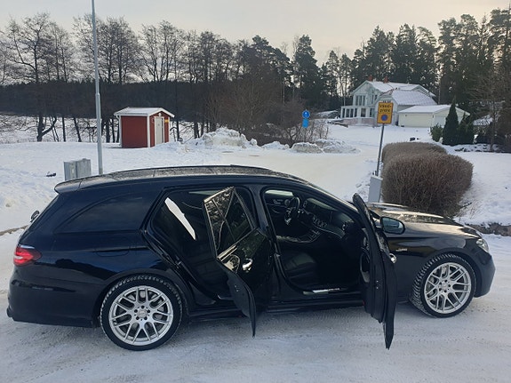 Mercedes-Benz E53 24 of 30