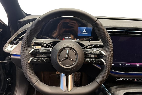 Mercedes-Benz E300 de 7 of 11
