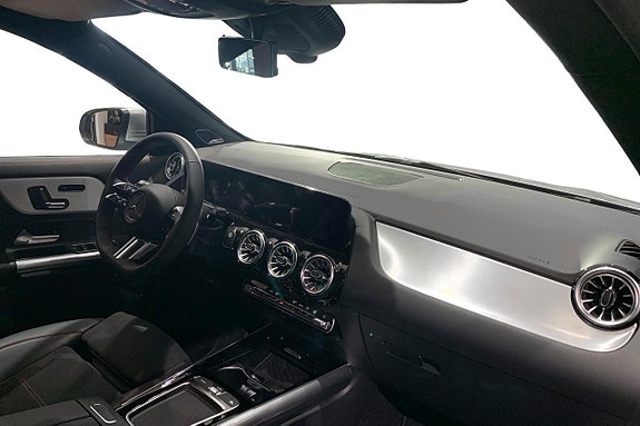 Mercedes-Benz GLA250 e 9 of 12