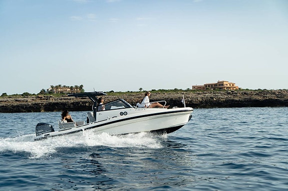 Own a legendary Agapi 800 3 of 12