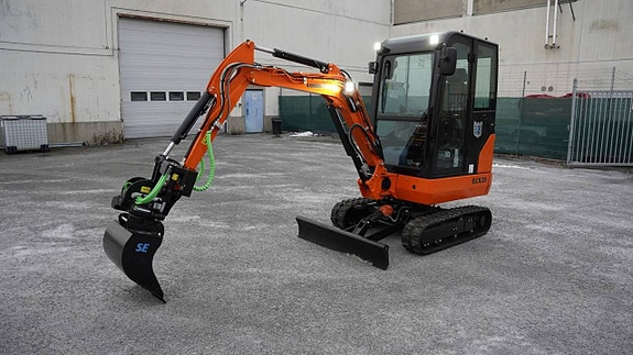 Lonking ECX20 + Steelwrist X02 grävmaskin 15% rabatt