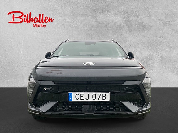 Hyundai Kona 2 of 5