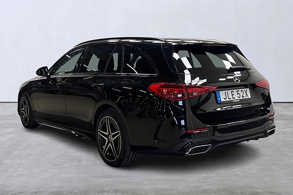 Mercedes-Benz C300 4 of 5