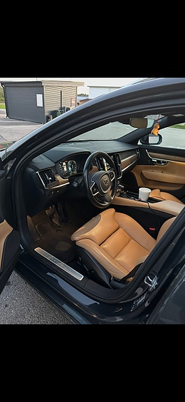 Volvo V90 3 of 5