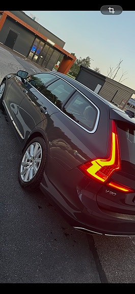 Volvo V90 2 of 5