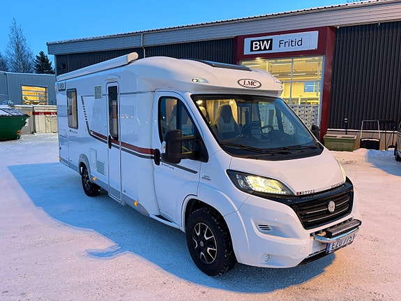 LMC Cruiser Sportline T722 Queenbed - Automat - Alde - Solcell