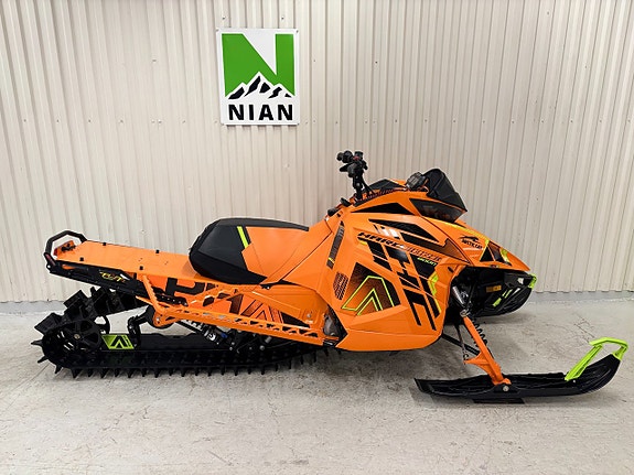 Arctic Cat M 8000 Hardcore Alpha 146