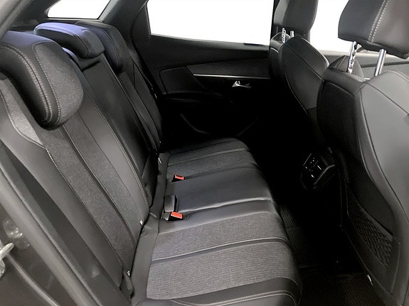 Peugeot 3008 12 of 16