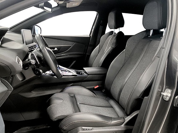 Peugeot 3008 4 of 5