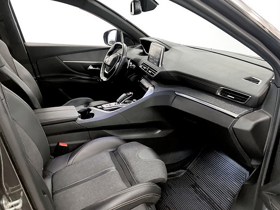 Peugeot 3008 11 of 16