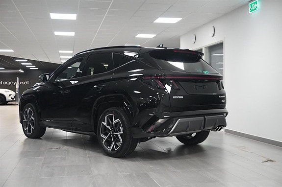 Hyundai Tucson 2 of 5