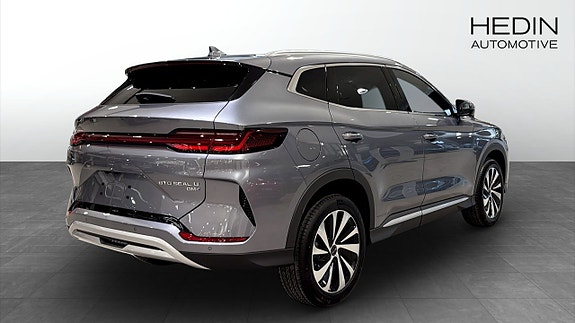 BYD Seal U 2 of 5