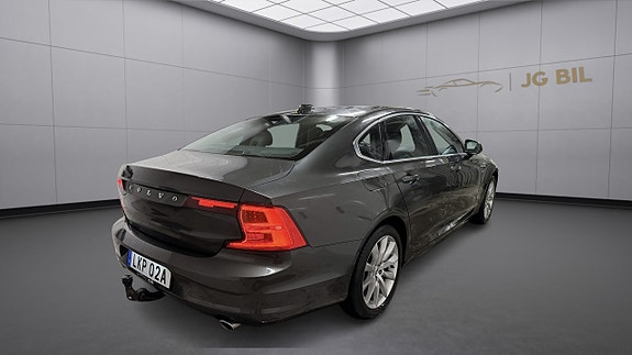 Volvo S90 10 of 26