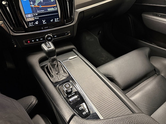 Volvo S90 19 of 26