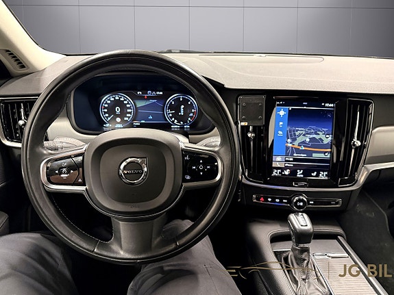 Volvo S90 16 of 26