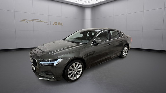 Volvo S90 2 of 5