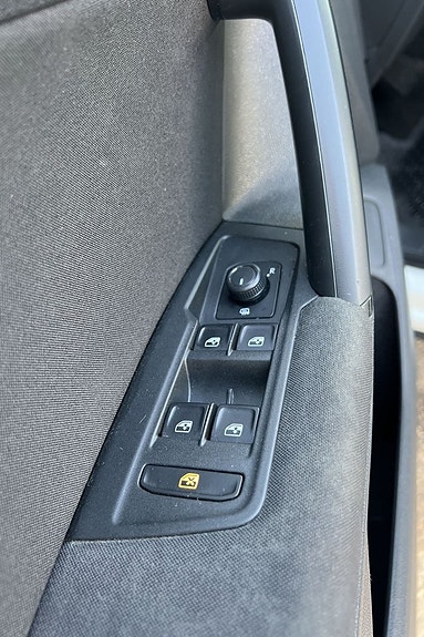 Volkswagen Tiguan 17 of 28