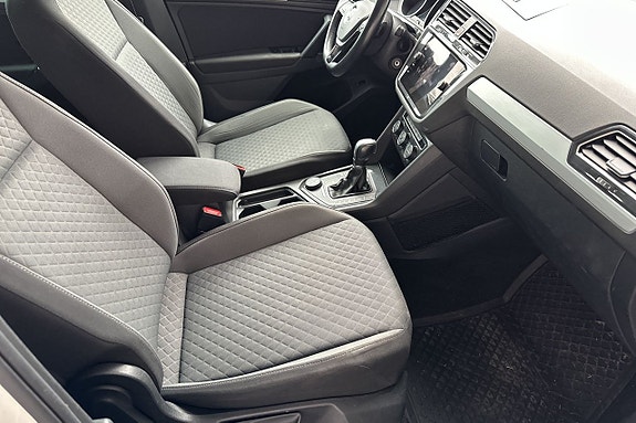 Volkswagen Tiguan 9 of 28