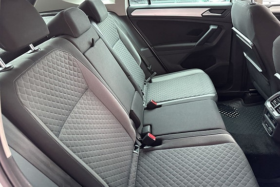 Volkswagen Tiguan 13 of 28