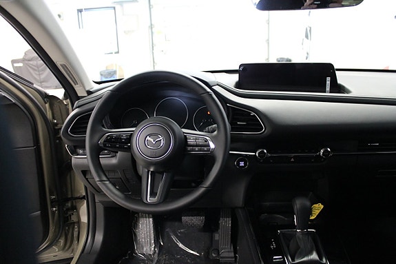 Mazda CX-30 7 of 9