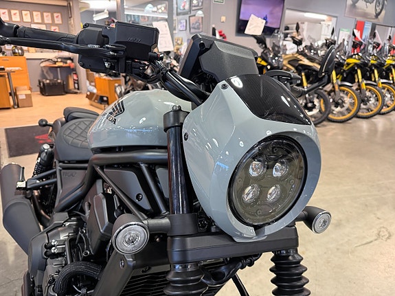 Honda CMX1100SE Rebel DCT 8 of 12