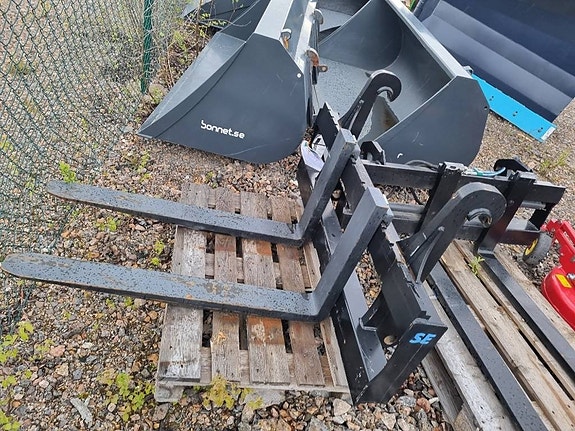 SE Equipment  pallgafflar SBM