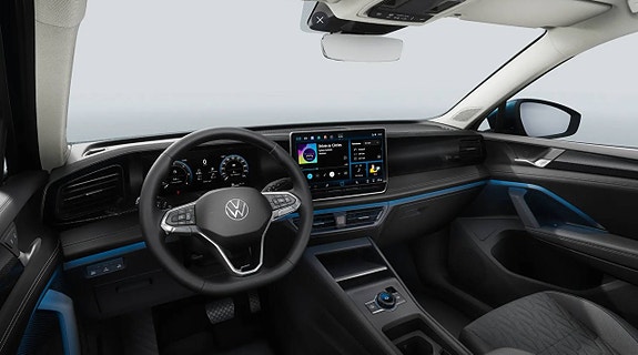 Volkswagen Tiguan 2 of 4