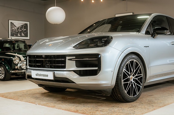 Porsche Cayenne Coupe 2 of 5