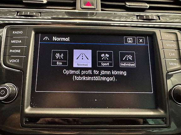 Volkswagen Tiguan 15 of 27