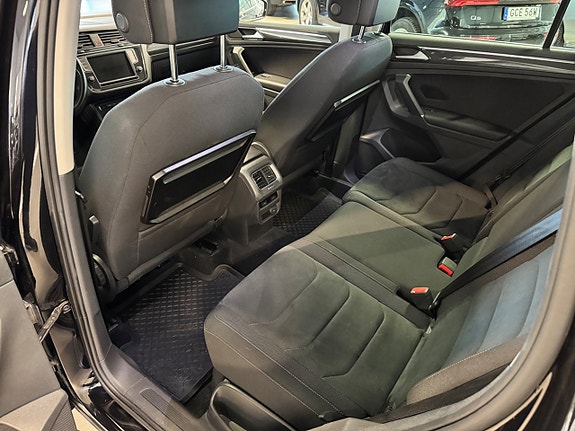 Volkswagen Tiguan 9 of 27