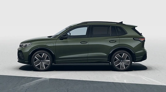 Volkswagen Tiguan 2 of 4