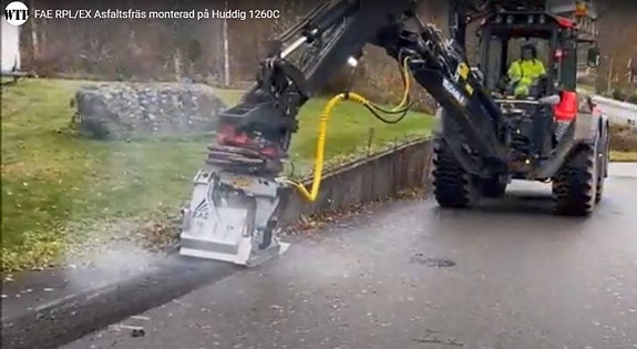 Asfaltsfräs till grävmaskin, grävlastare  traktorgrävare