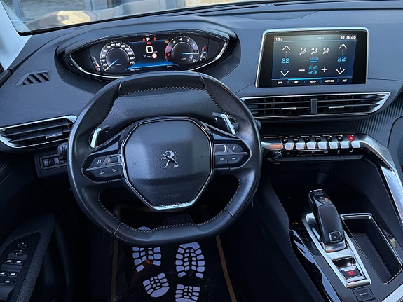 Peugeot 3008 11 of 18