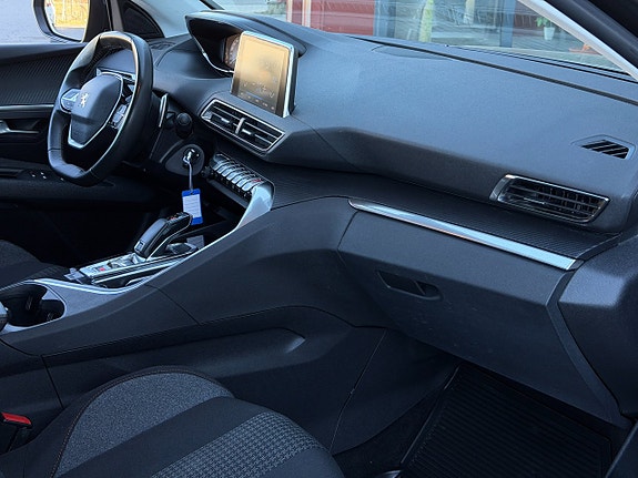 Peugeot 3008 9 of 18