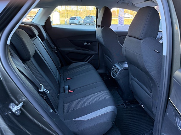 Peugeot 3008 14 of 18