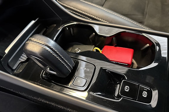 Volvo XC40 19 of 23