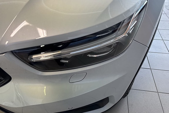 Volvo XC40 20 of 23