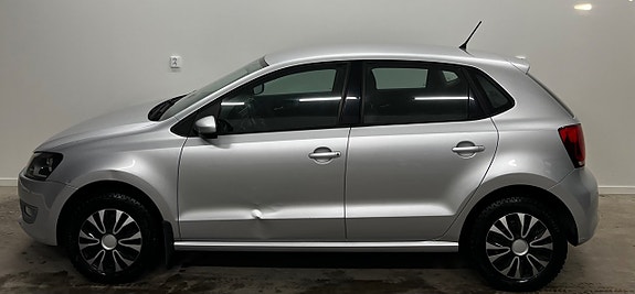 Volkswagen Polo 2 of 5