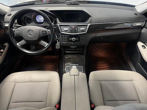 Mercedes-Benz E350 7 of 10