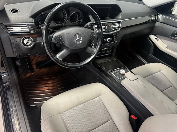 Mercedes-Benz E350 6 of 10