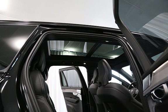 Volvo XC90 8 of 8