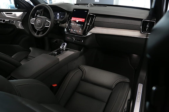 Volvo XC90 6 of 8