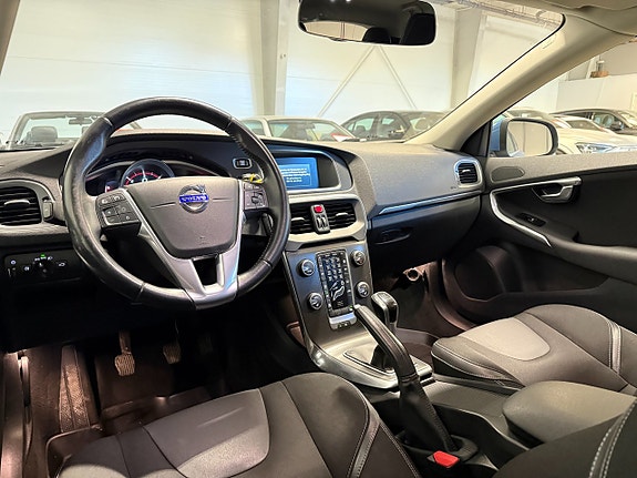 Volvo V40 14 of 19