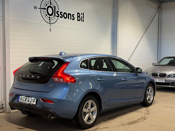 Volvo V40 9 of 19