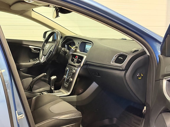 Volvo V40 16 of 19