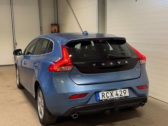Volvo V40 6 of 19